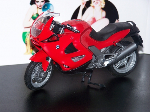 BMW - K1200 RS - Rouge