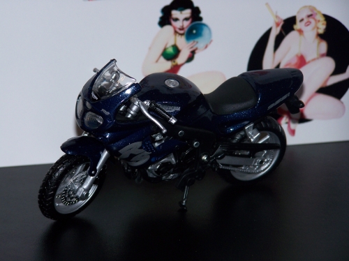 Triumph - 955i RS - Bleu nuit